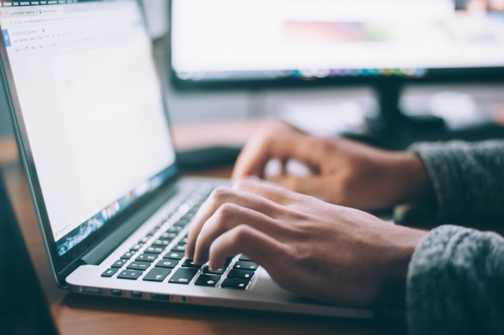 why writing sounds generic in modern communication